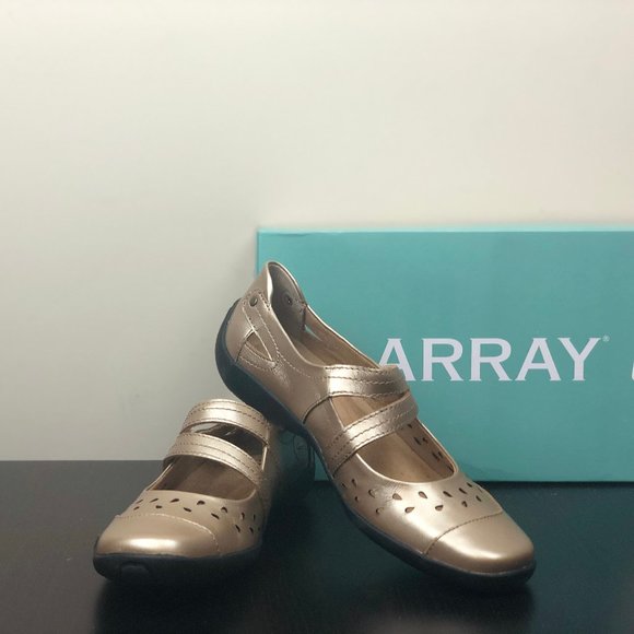 NWB ARRAY Womens Leather Loafers Sz 6.5 - Picture 2 of 3